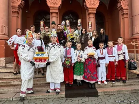 Фото 1 з 11: Участь у ІІ Фестивалі закарпатського вертепу