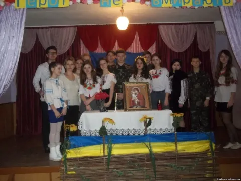 Фото 5 з 6: Герої не вмирають!
