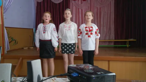 Фото 5 з 6: День скорботи і вшанування пам'яті жертв Великої Вітчизняної війни у Кушницькій ЗОШ
