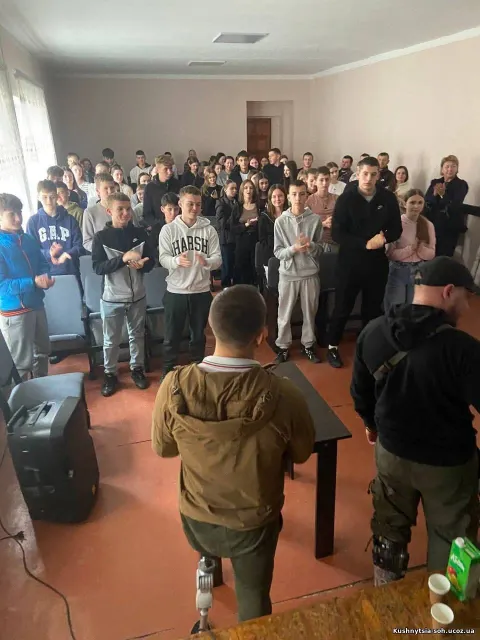 Фото 5 з 6: Зустріч з Героями - захисниками України