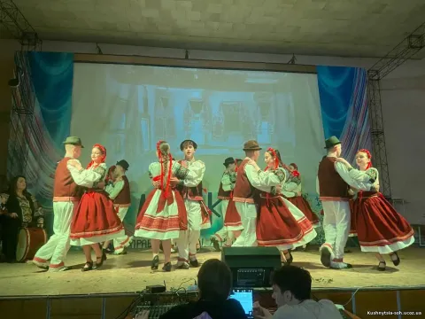 Фото 8 з 8: Фольклорний фестиваль "Витоки"